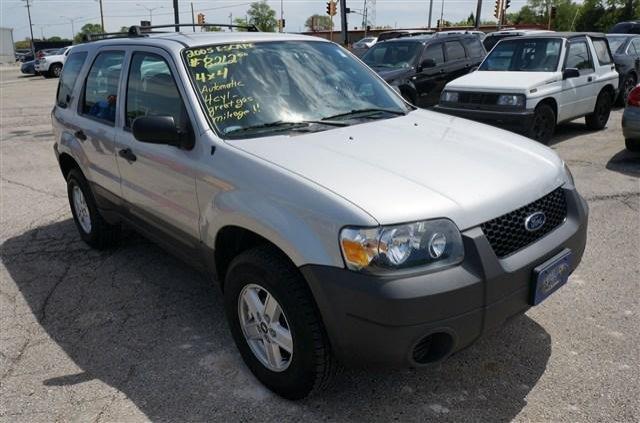 Ford Escape 2005 photo 19