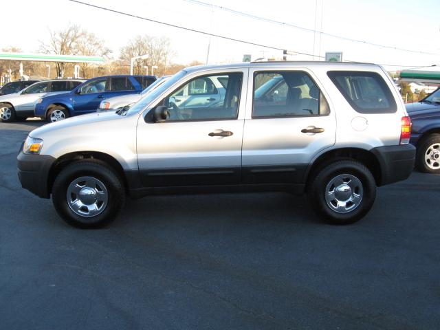 Ford Escape 2005 photo 1
