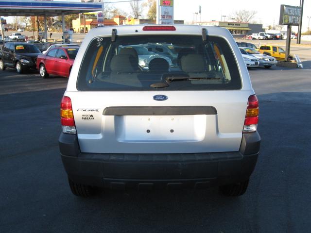 Ford Escape 2005 photo 2
