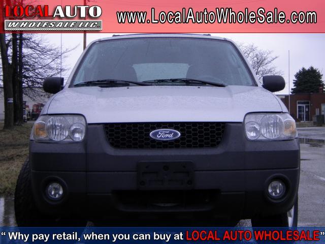 Ford Escape 2005 photo 1