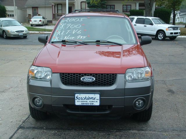 Ford Escape 2005 photo 1