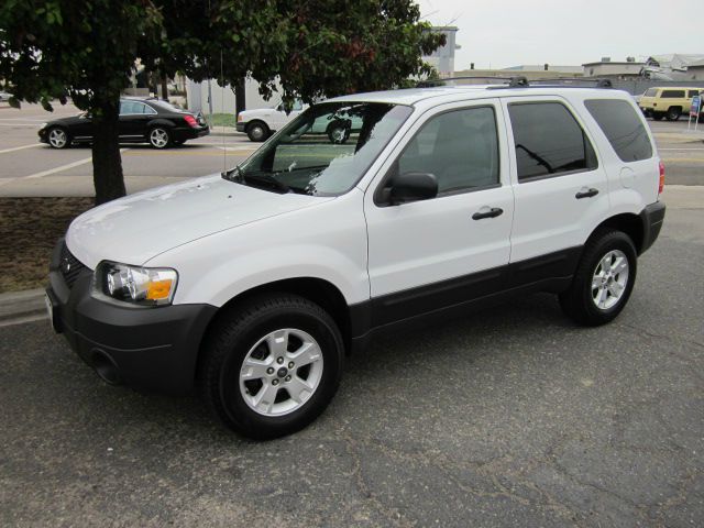 Ford Escape 2005 photo 3