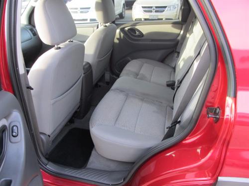 Ford Escape 2005 photo 3
