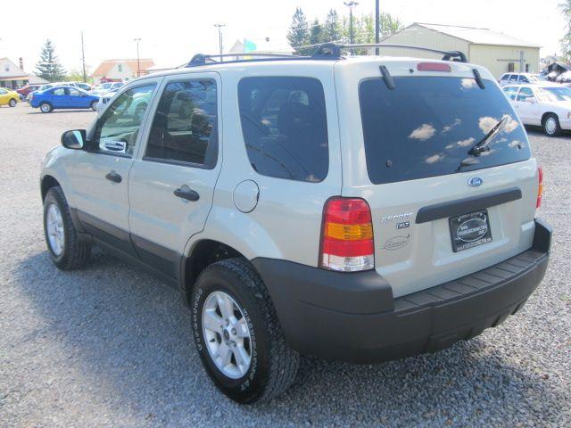 Ford Escape 2005 photo 1