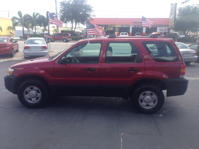 Ford Escape 2005 photo 2