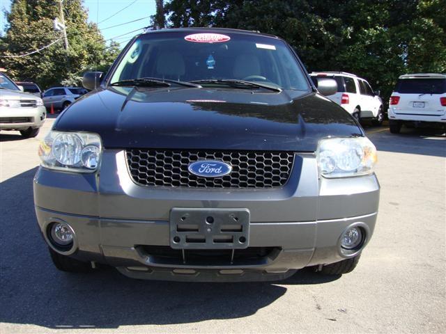 Ford Escape 2005 photo 1