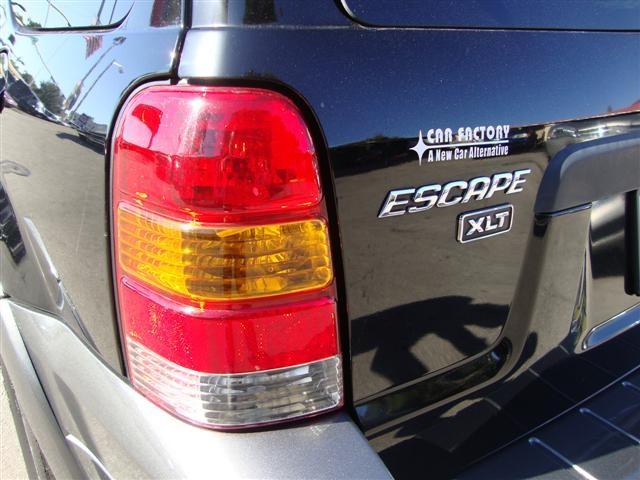 Ford Escape 2005 photo 3