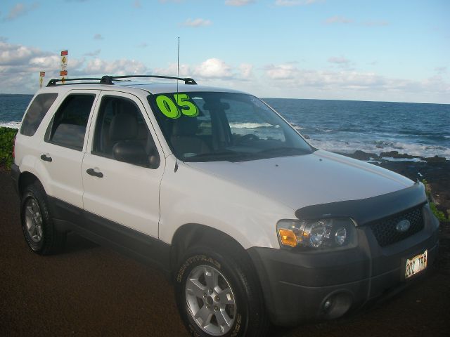 Ford Escape 2005 photo 1