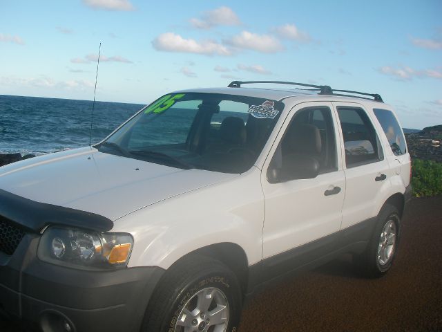 Ford Escape 2005 photo 2