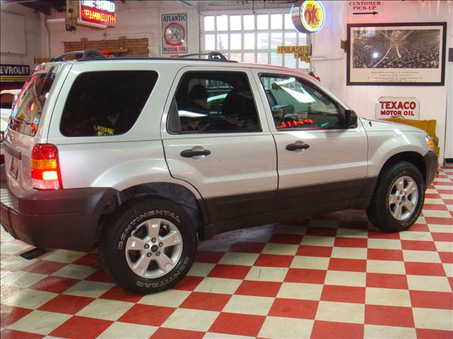 Ford Escape 2005 photo 3