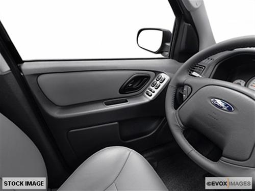 Ford Escape 2006 photo 1