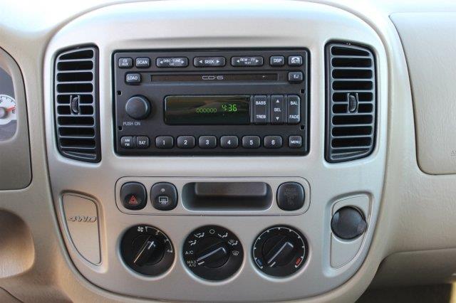 Ford Escape 2006 photo 12