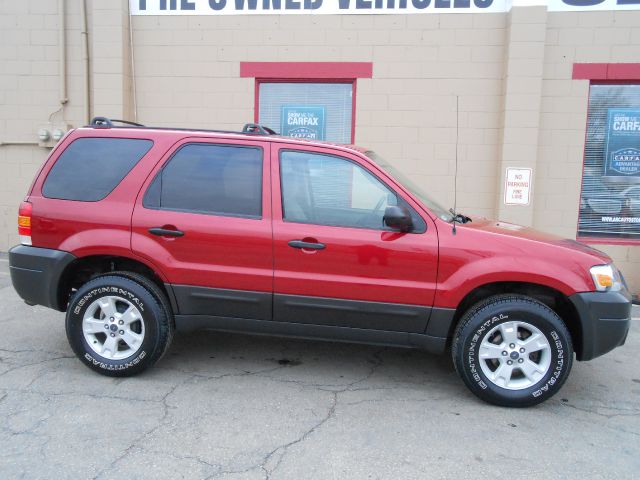 Ford Escape 2006 photo 2