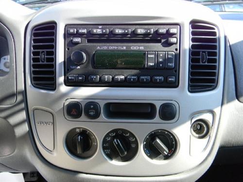 Ford Escape 2006 photo 1
