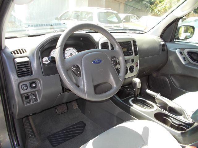 Ford Escape 2006 photo 3
