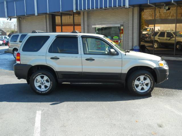 Ford Escape ESi Sport Utility