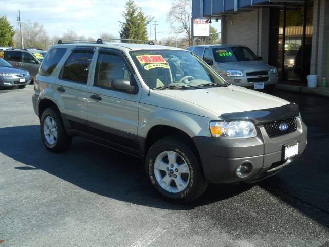 Ford Escape 2006 photo 2