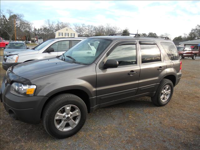 Ford Escape 2006 photo 2