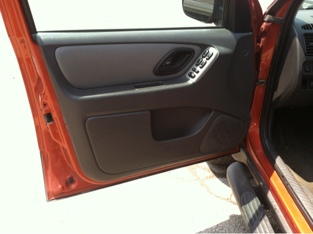 Ford Escape 2006 photo 1