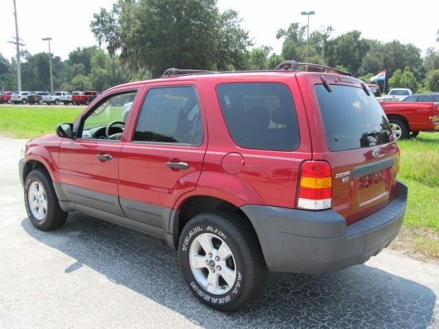 Ford Escape 2006 photo 2