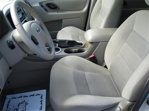 Ford Escape 2006 photo 2
