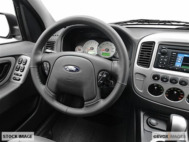 Ford Escape 2006 photo 1
