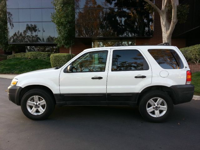 Ford Escape 2006 photo 1