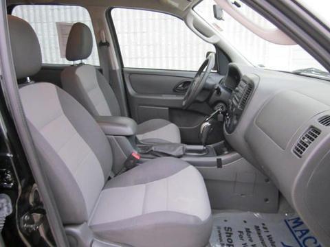 Ford Escape 2006 photo 2