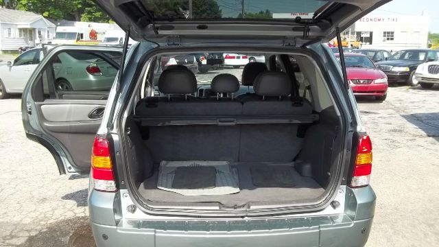 Ford Escape Ram 3500 Diesel 2-WD SUV