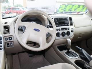 Ford Escape 2006 photo 2