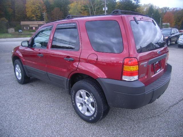 Ford Escape 2006 photo 2