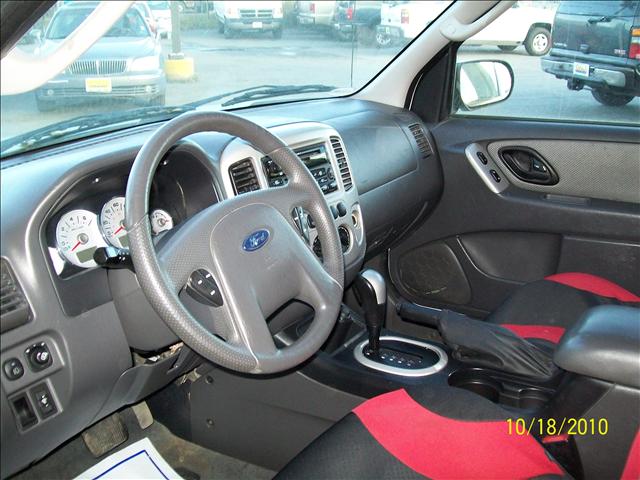 Ford Escape 2006 photo 1