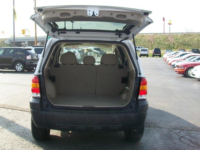 Ford Escape 2006 photo 3