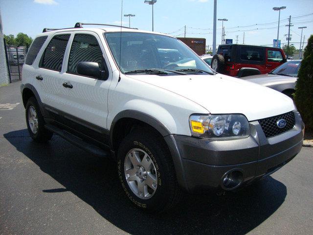 Ford Escape 2006 photo 2