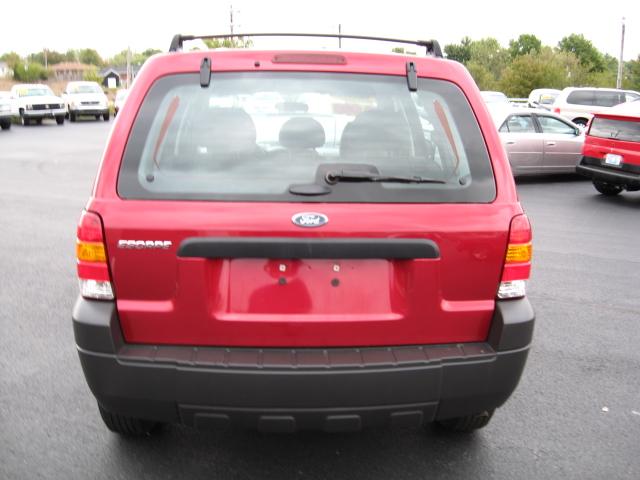 Ford Escape 2006 photo 2