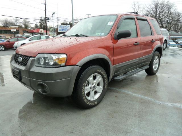 Ford Escape 2006 photo 1