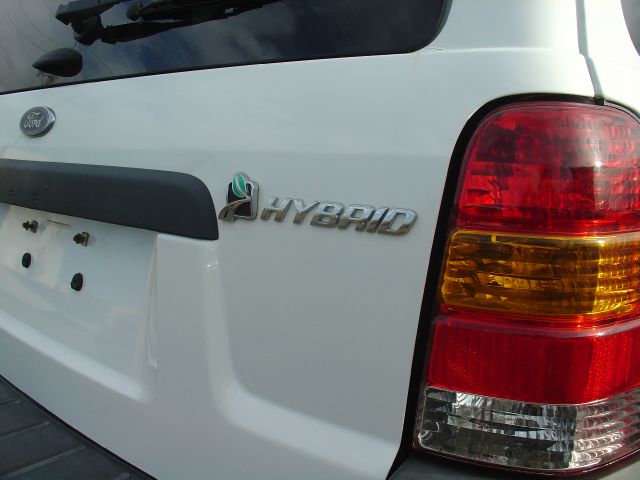 Ford Escape Ram 3500 Diesel 2-WD SUV