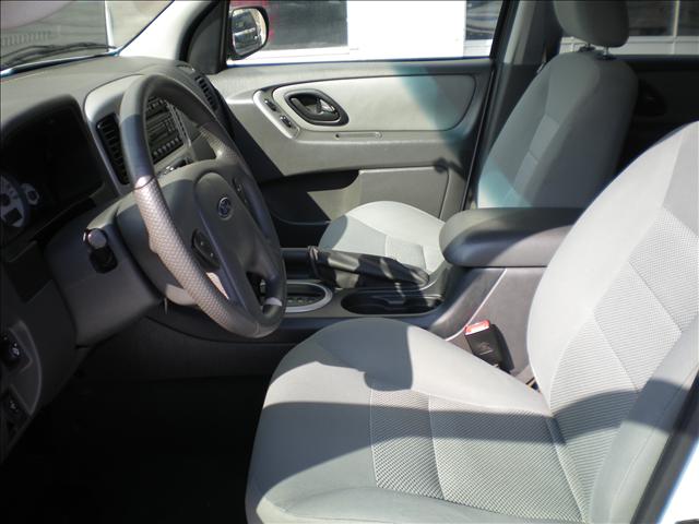 Ford Escape 2006 photo 1