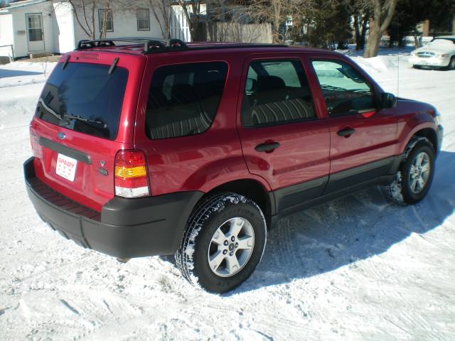 Ford Escape 2006 photo 2
