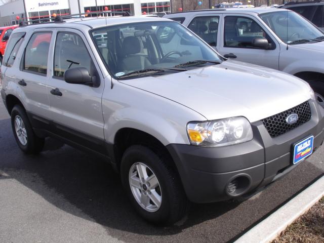 Ford Escape 2006 photo 2