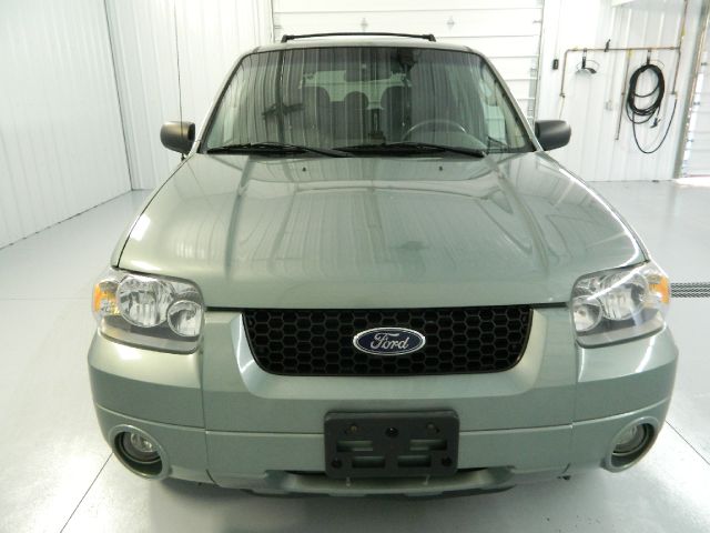 Ford Escape 2006 photo 1