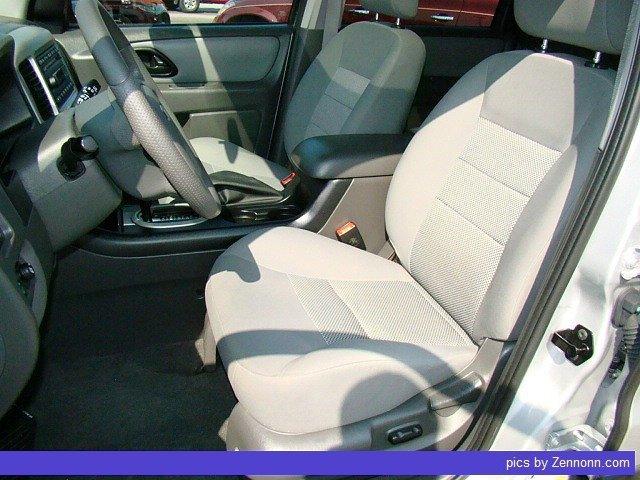 Ford Escape 2006 photo 2