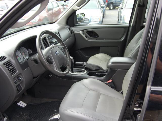 Ford Escape 2006 photo 1