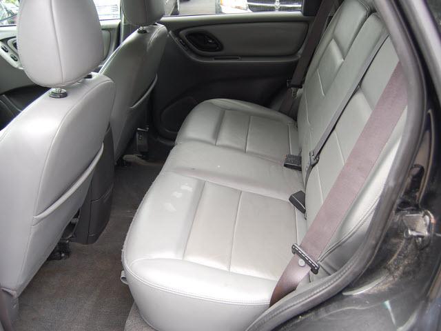 Ford Escape 2006 photo 2