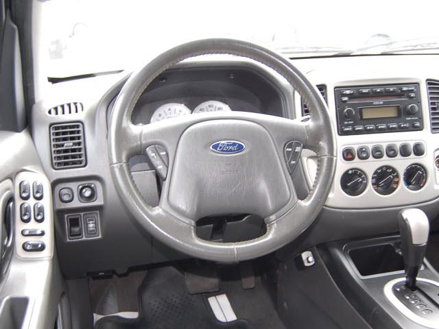 Ford Escape 2006 photo 3