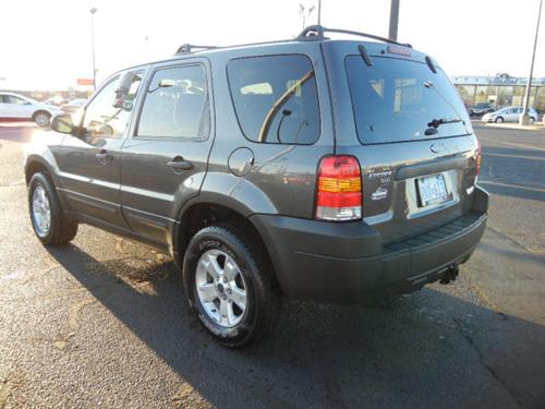 Ford Escape 2006 photo 2