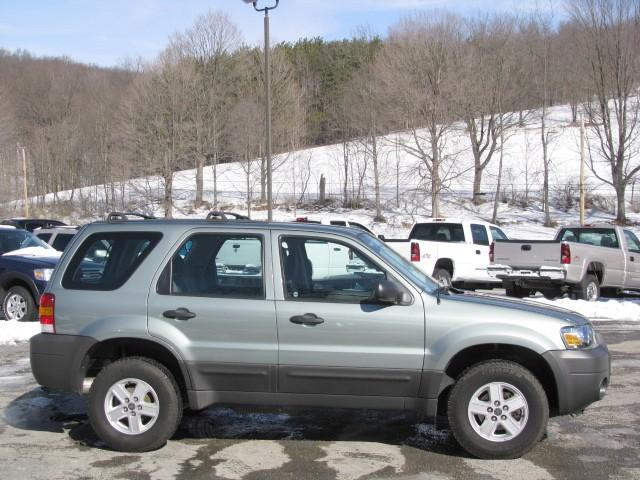 Ford Escape 2006 photo 1
