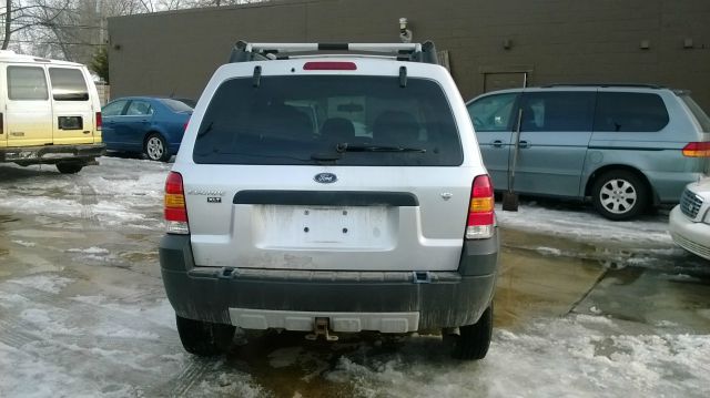 Ford Escape 2006 photo 2