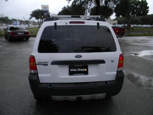 Ford Escape 2006 photo 1