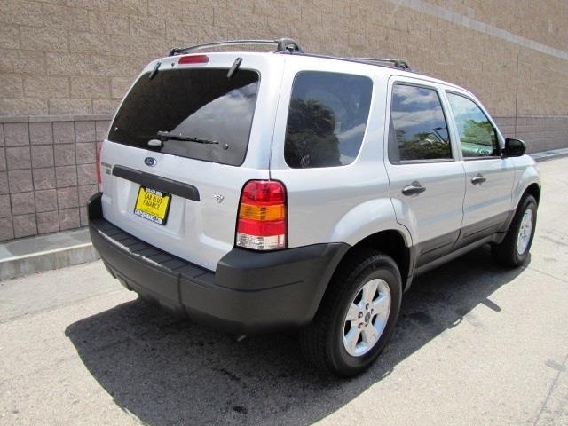 Ford Escape 2006 photo 1